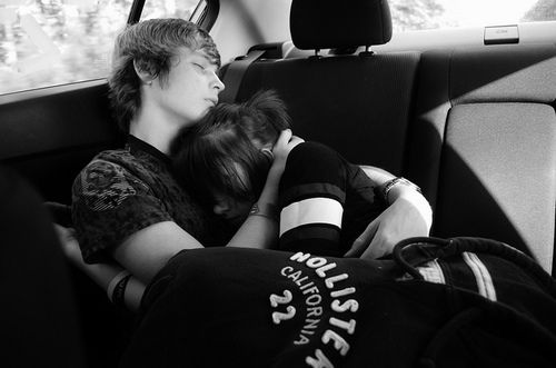 how to cuddle in the car